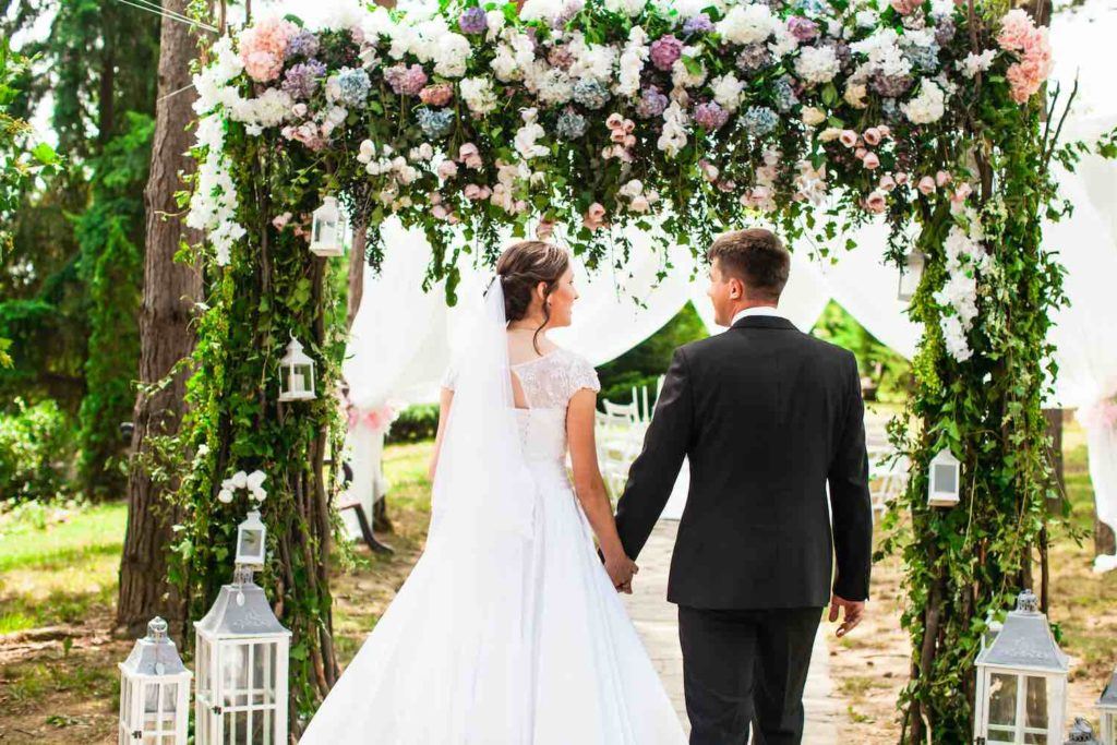 Wedding couple outdoor